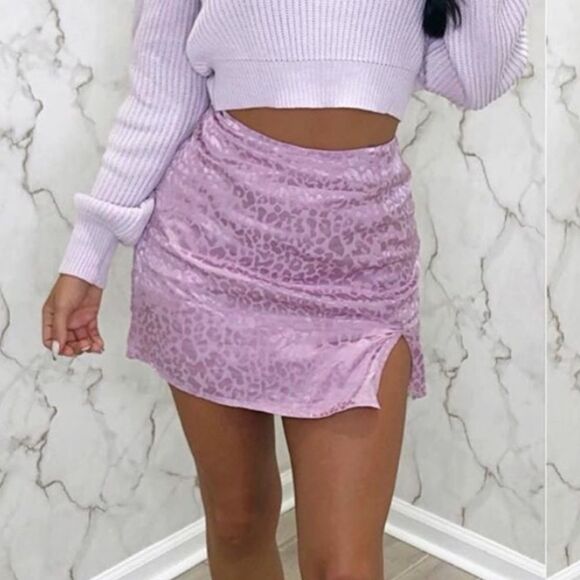 Blue Blush Purple Leopard Satin Mini Skirt || SZ L - Picture 1 of 13